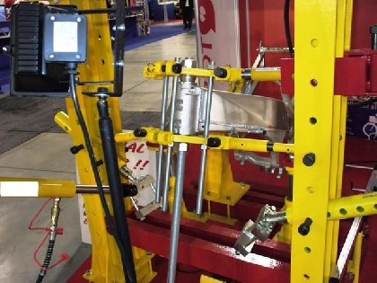 delneromoto.com - Raddrizzatura telai moto in lega ed acciaio